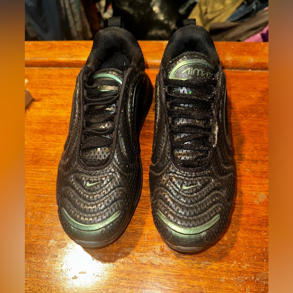 Nike Air Max 720 “Throwback Future” SZ 6Y